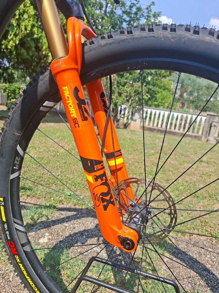 Used Lee Cougan Custom SRAM X01 Eagle AXS 2022 Mountainbike, Black — image 6 of 8