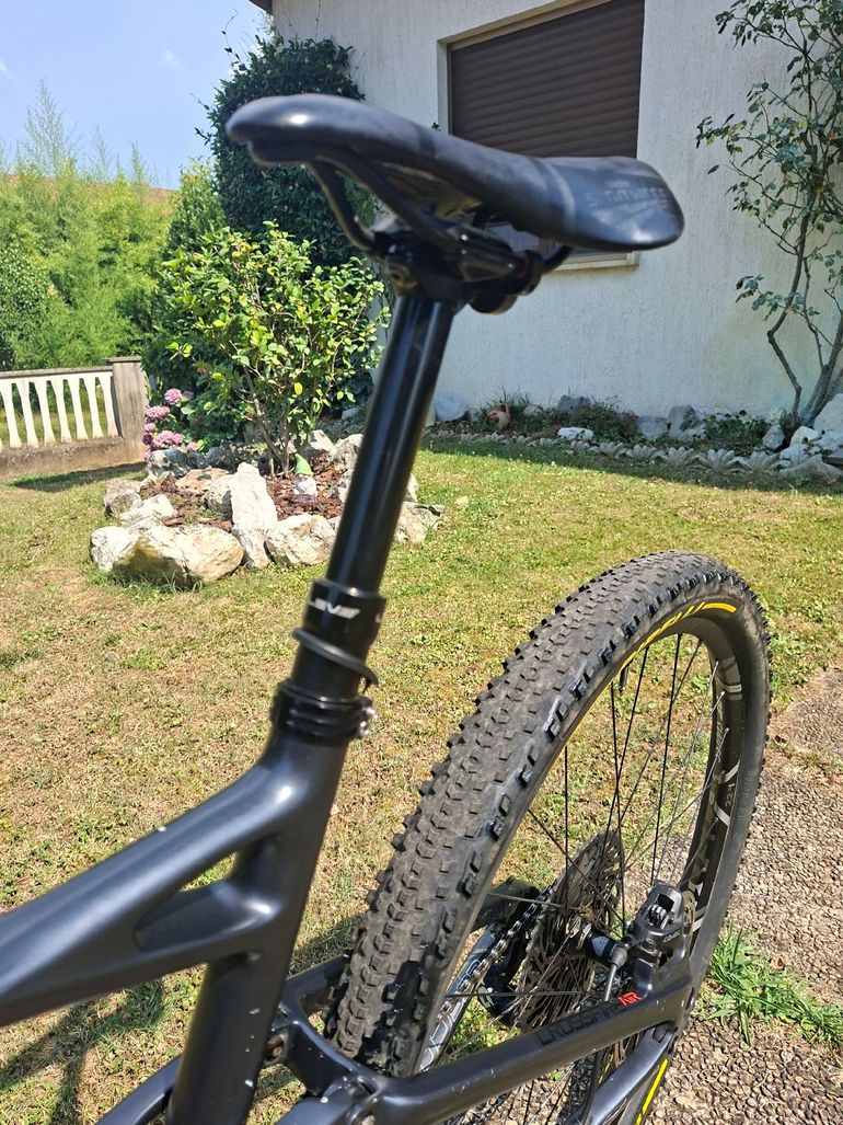 Used Lee Cougan Custom SRAM X01 Eagle AXS 2022 Mountainbike, Black — image 4 of 8