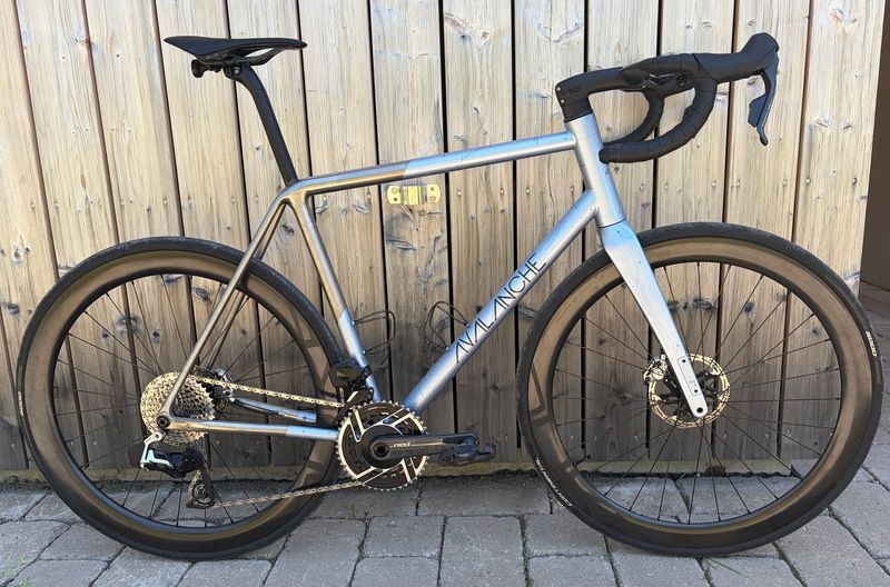 Used Avalanche Custom SRAM Red eTap 2025 Road & Gravel
