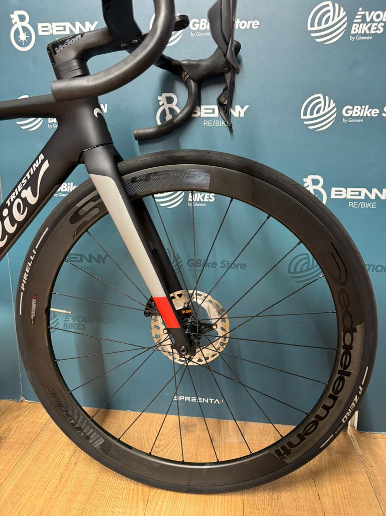 Wilier Filante SLR Ultegra Di2 12s 2023 2023 Road & Gravel d'occasion — image 10 sur 14
