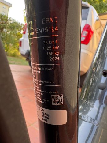 Gebrauchtes Giant Custom 2025 Urban, Schwarz — Bild 5 von 7