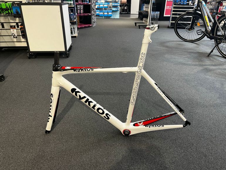 Used Kyklos by Danilo di Luca Featherweight Frameset 2014 Road & Gravel, White — image 2 of 9