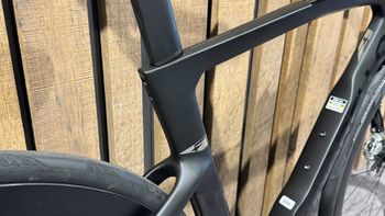 Použité Pinarello DOGMA F SRAM RED ETAP AXS 2025 2025 Road & Gravel — obrázek 4 z 15