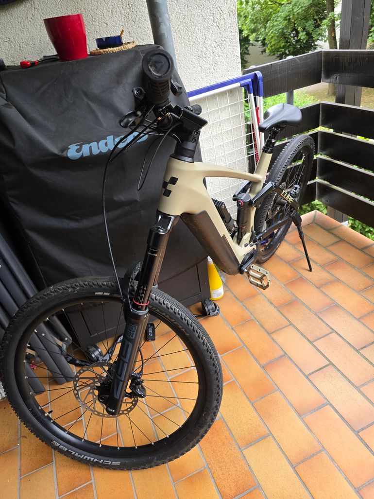 Used CUBE STEREO HYBRID 160 HPC, SL 750 27.5 2022 2022 Mountainbike, Light Gray, 27.5 — image 1 of 6