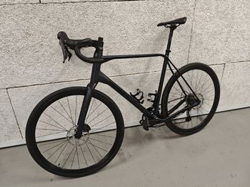 Used Orbea TERRA H30 2023 2023 Road & Gravel, Black — image 2 of 6