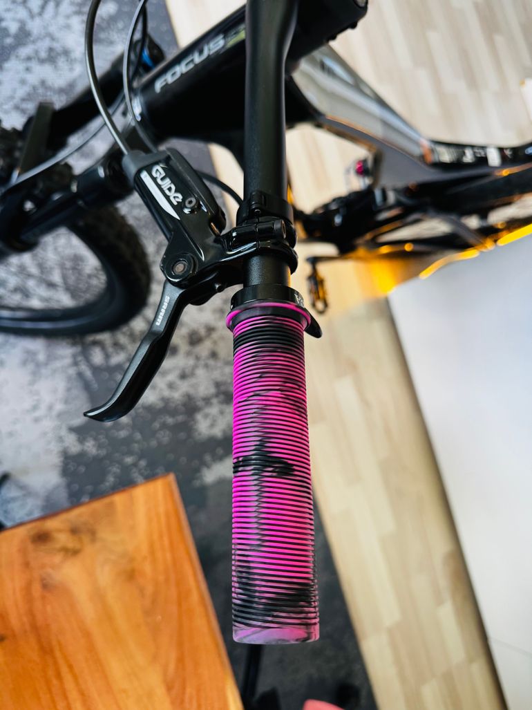 Used Focus JAM 8.8 2022 2022 Mountainbike, Black, 29 — image 16 of 17