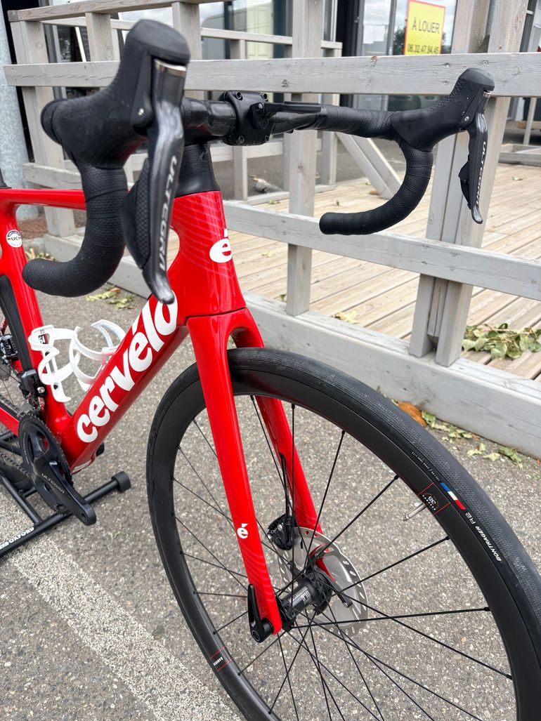 Used Cervélo Cervelo Caledonia 5 Di2 Disc 2021 2021 Road & Gravel, Red — image 4 of 7