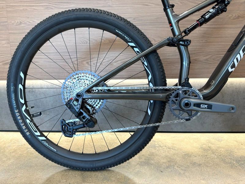Used Specialized Epic 8 Expert 2026 2026 Mountainbike, Light Gray, 29 — image 3 of 5