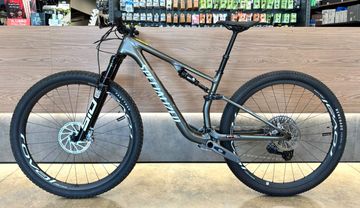 Used Specialized Epic 8 Expert 2026 2026 Mountainbike, Light Gray, 29 — image 2 of 5
