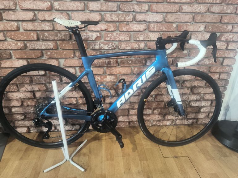 Adris Custom Shimano 105 Di2 2025 Road & Gravel d'occasion — image 1 sur 3