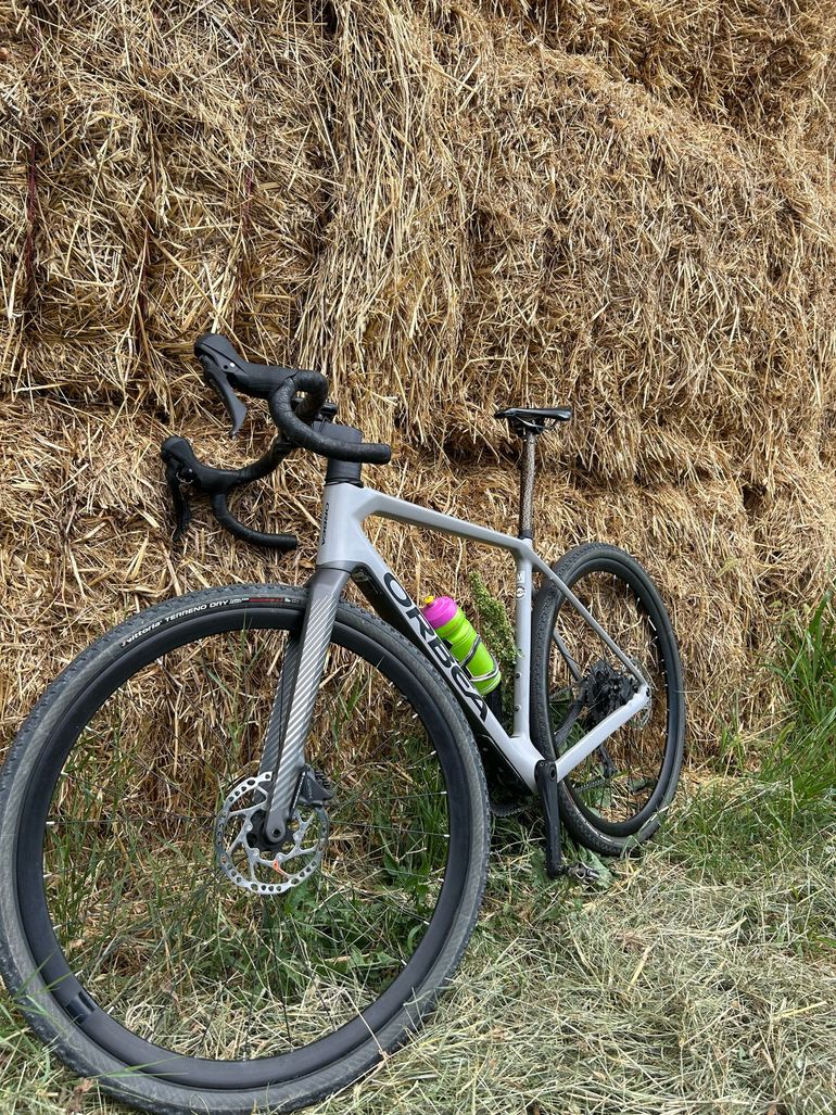 Used Orbea TERRA M30 TEAM 1X 2023 2023 Road & Gravel, Light Gray — image 7 of 9