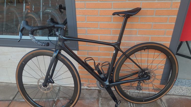 Giant Tcr SRAM Force eTap AXS 2022 Road & Gravel de segunda mano, Negro — imagen 2 de 9