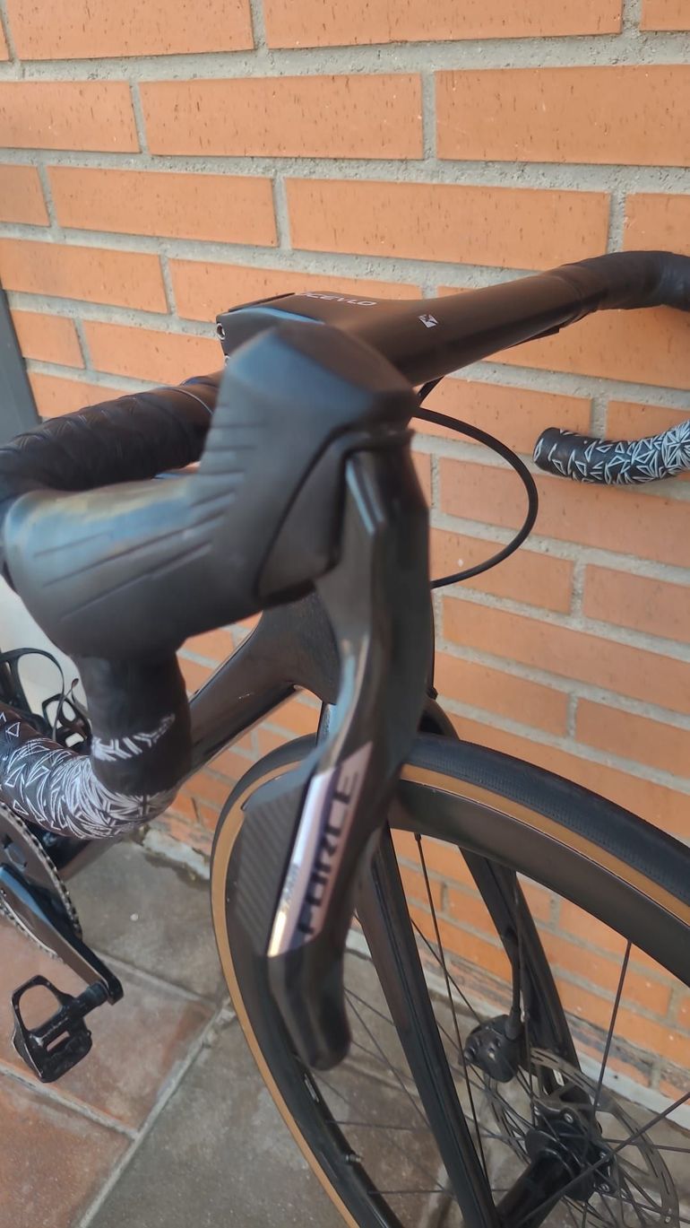 Giant Tcr SRAM Force eTap AXS 2022 Road & Gravel de segunda mano, Negro — imagen 6 de 9