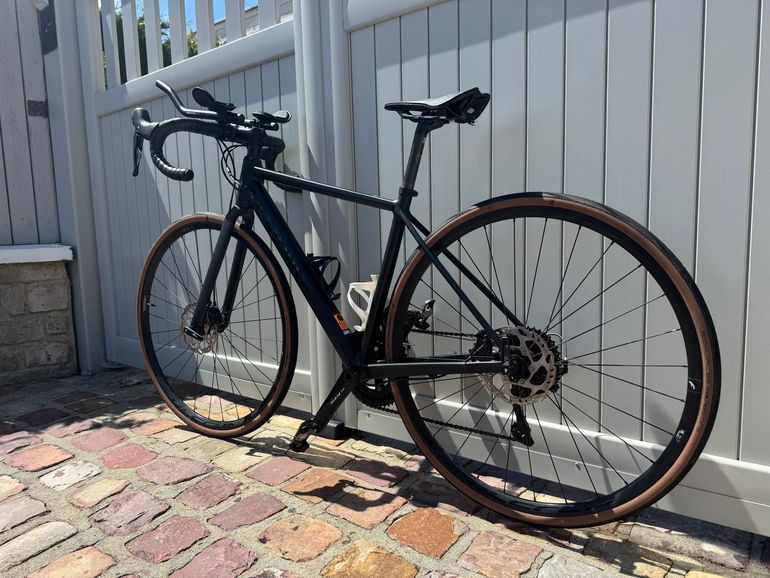 Used Canyon Endurace 7 2024 2024 Road & Gravel, Black — image 9 of 10