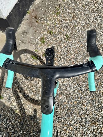 Použité Bianchi Specialissima SRAM Rival eTap AXS 2022 Road & Gravel — obrázek 5 z 16