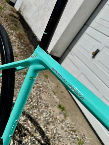 Použité Bianchi Specialissima SRAM Rival eTap AXS 2022 Road & Gravel — obrázek 2 z 16