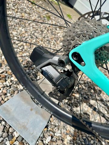 Použité Bianchi Specialissima SRAM Rival eTap AXS 2022 Road & Gravel — obrázek 4 z 16