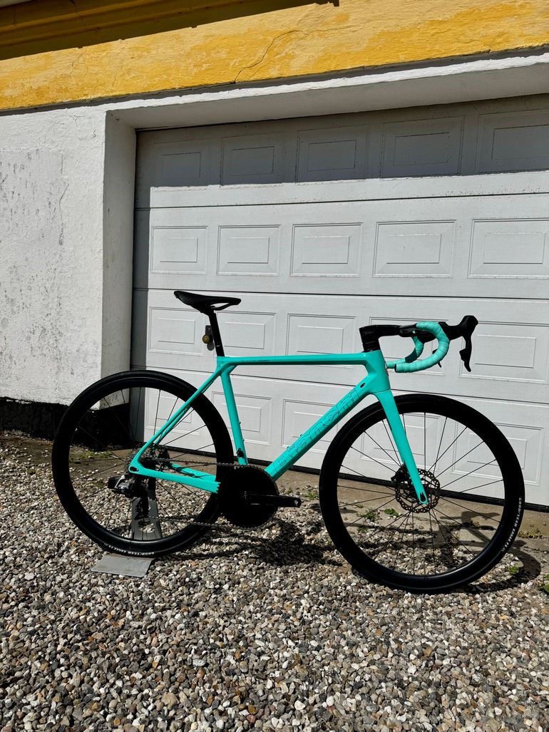 Gebrauchtes Bianchi Specialissima SRAM Rival eTap AXS 2022 Road & Gravel, Blau — Bild 1 von 16