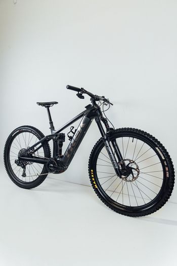 Used Trek Rail 9.8 GX AXS Gen 4 2023 2023 Mountainbike, Black, 29 — image 3 of 7