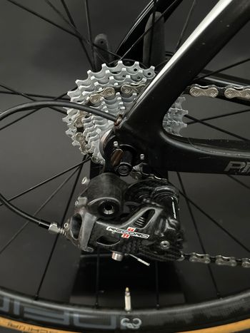 Tweedehands Pinarello Dogma F8 - Campagnolo Record 2019 Road & Gravel — afbeelding 7 van 14