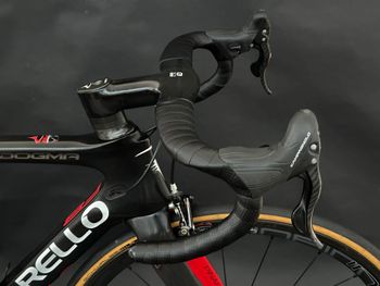 Tweedehands Pinarello Dogma F8 - Campagnolo Record 2019 Road & Gravel — afbeelding 12 van 14