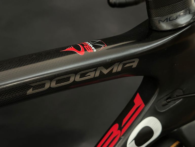 Tweedehands Pinarello Dogma F8 - Campagnolo Record 2019 Road & Gravel — afbeelding 9 van 14