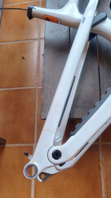 Tweedehands Canyon Spectral 125 CF 9 2023 Frameset 2023 Mountainbike — afbeelding 7 van 19