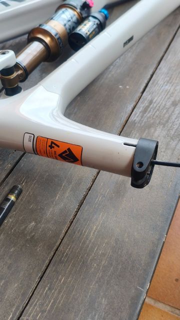 Tweedehands Canyon Spectral 125 CF 9 2023 Frameset 2023 Mountainbike — afbeelding 14 van 19