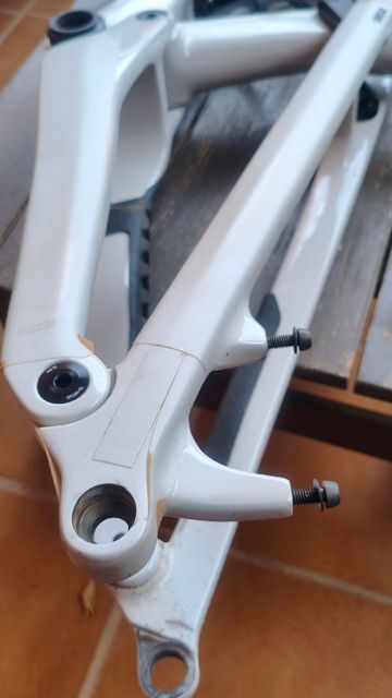 Tweedehands Canyon Spectral 125 CF 9 2023 Frameset 2023 Mountainbike — afbeelding 15 van 19