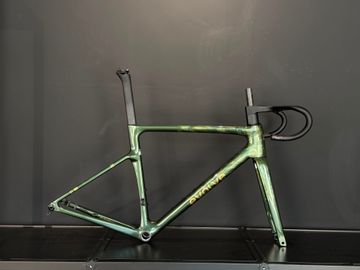 Used Evolve Cima Emerge Frameset 2026 Road & Gravel, Green — image 1 of 5