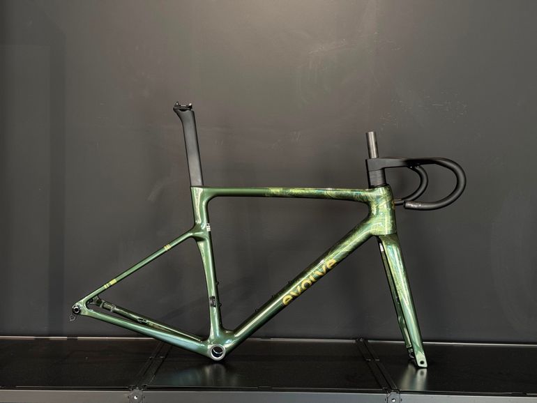 Tweedehands Evolve Cima Emerge Frameset 2026 Road & Gravel — afbeelding 1 van 5