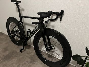 Used Factor OSTRO VAM SRAM RED eTap AXS 2023 2023 Road & Gravel, Black — image 2 of 11