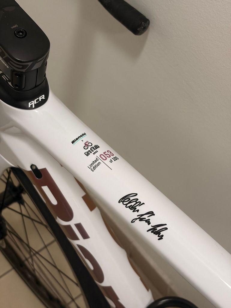 Used Bianchi Specialissima - Dura Ace Di2 2022 2022 Road & Gravel, White — image 2 of 8