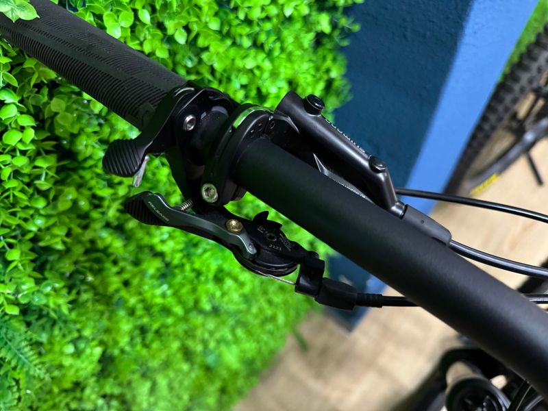 Used Scott Ransom 930 2023 2023 Mountainbike, Light Gray, 29 — image 6 of 7