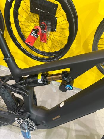 Gebrauchtes CUBE Ams Shimano Deore XT Di2 2027 Mountainbike, Schwarz — Bild 4 von 8