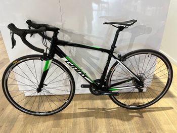 Used Giant Contend 1 2017 2017 Road & Gravel, Black — image 2 of 3