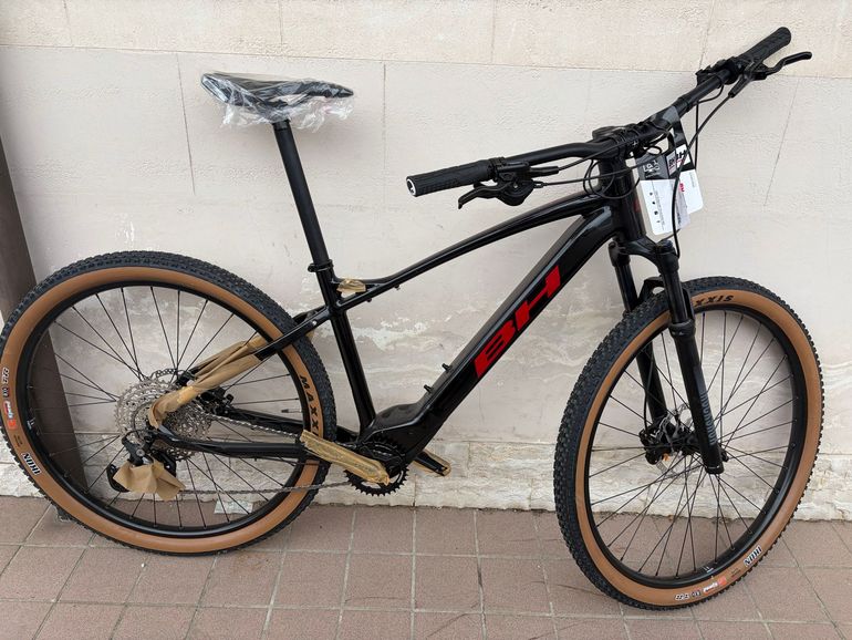 Used BH CORE 29 2024 2024 Urban, Black — image 1 of 10