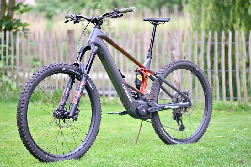 Orbea Wild M10 2025 2025 Mountainbike de segunda mano, Gris claro — imagen 6 de 9