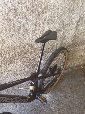 Used Megamo Custom Shimano Deore XT 2021 Mountainbike, Red — image 5 of 5