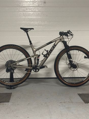 Tweedehands Trek Top Fuel 9.7 2018 2018 MTB