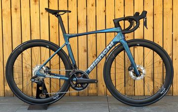 Tweedehands Bianchi Specialissima PRO 2026 2026 Road & Gravel — afbeelding 1 van 9