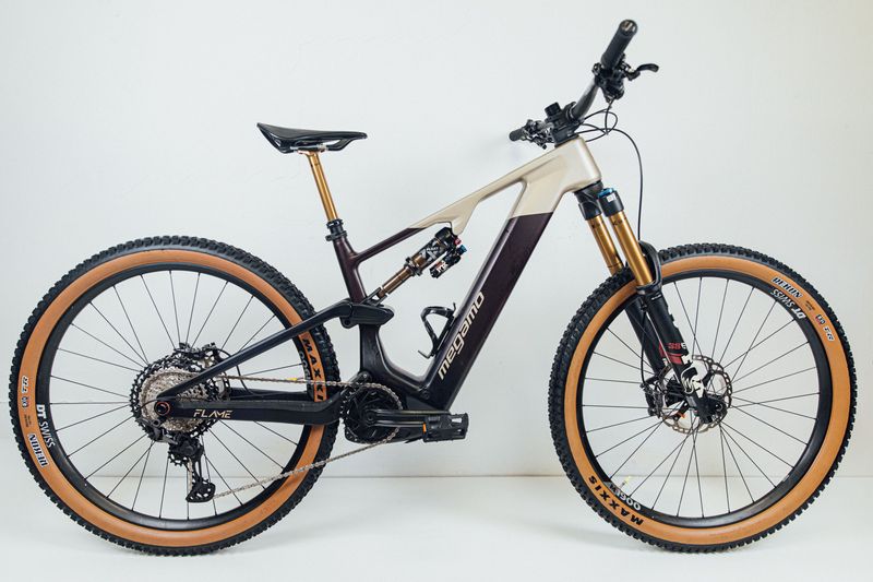 Gebrauchtes Megamo FLAME CRB 03 2026 2026 Mountainbike, Weiß — Bild 1 von 7