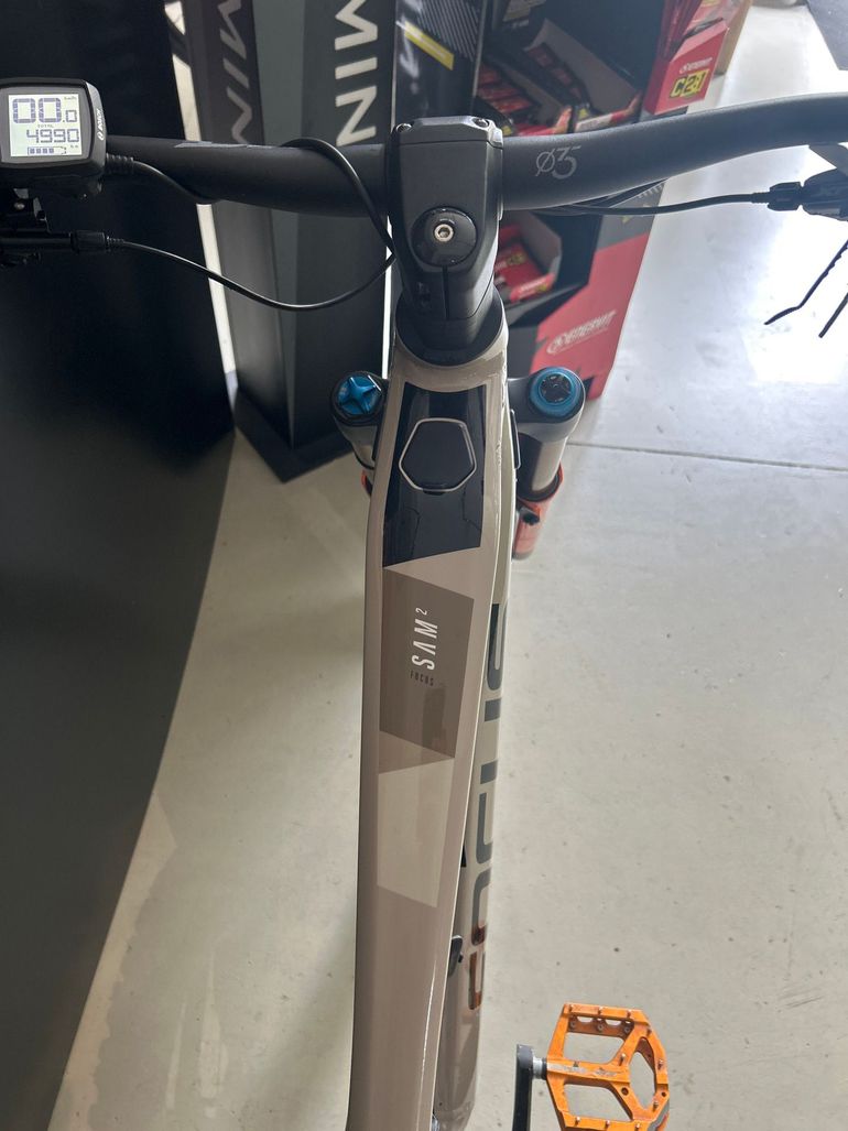 Used Focus SAM² 6.9 2022 2022 Mountainbike, Orange, 29 — image 8 of 10