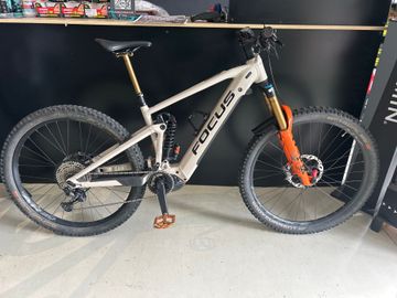 Käytetty Focus SAM² 6.9 2022 2022 MTB