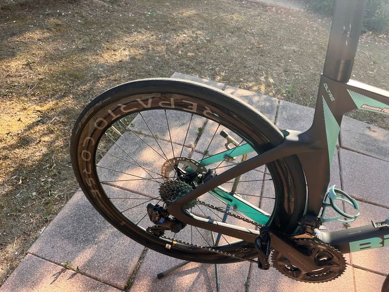 Used Bianchi Oltre PRO Ultegra Di2 2023 2023 Road & Gravel, Black — image 13 of 15