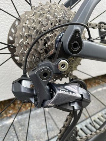 Używany BMC Roadmachine 01 THREE 2020 2020 Road & Gravel — zdjęcie 3 z 7