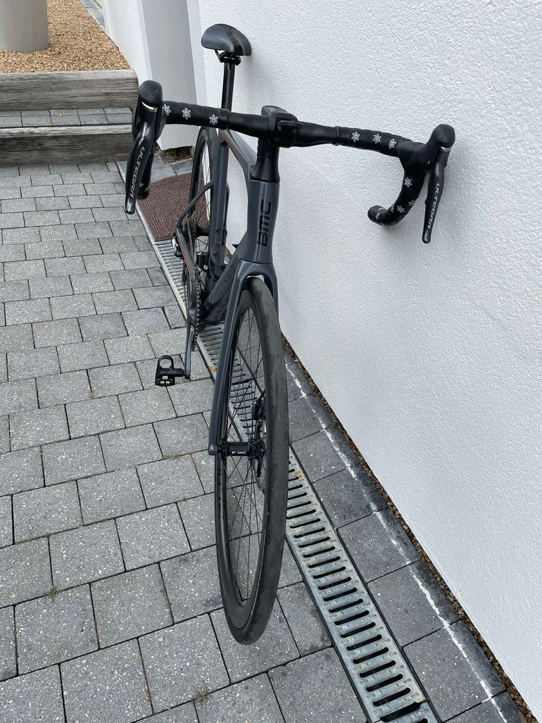Używany BMC Roadmachine 01 THREE 2020 2020 Road & Gravel — zdjęcie 5 z 7