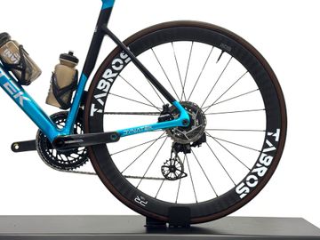 Used Dynatek Custom SRAM Force eTap AXS 2024 Road & Gravel, Blue — image 13 of 14