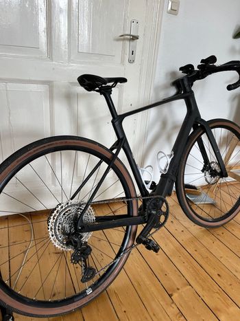 Used CUBE C:62 One Carb´n Glossy 2025 Road & Gravel, Black — image 2 of 7