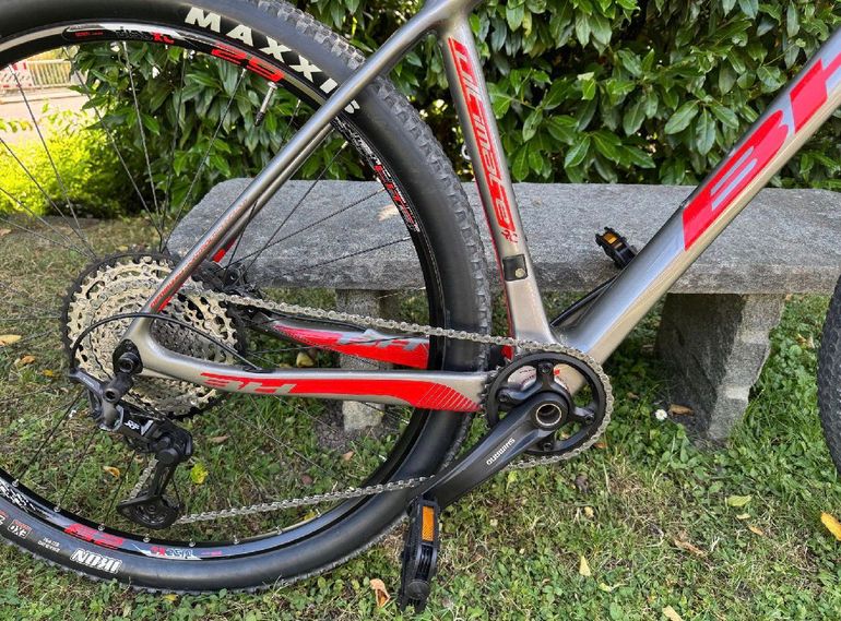 Used BH Bikes Custom Shimano Deore XT 2021 Mountainbike, Light Gray — image 1 of 12